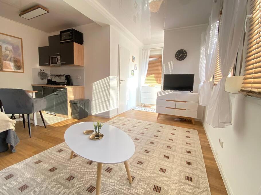 فيلا Tiny Haus Straussenblick 2 باد فولنغبوستل المظهر الخارجي الصورة